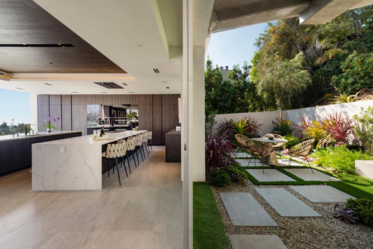 Los Tilos Estate Villa - Los Angeles — Photos 1